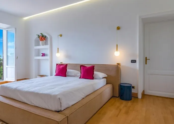 Апартаменты Easytopstay - La Dolce Escape